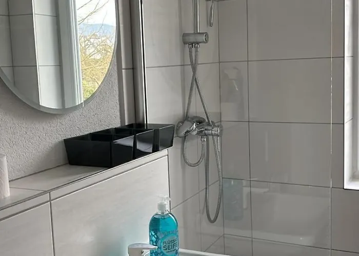 アパート Tannenhaus 3 Bedrooms - Monteurwohnung Bis 6 Personen - Waschmaschine - Internet カッセル